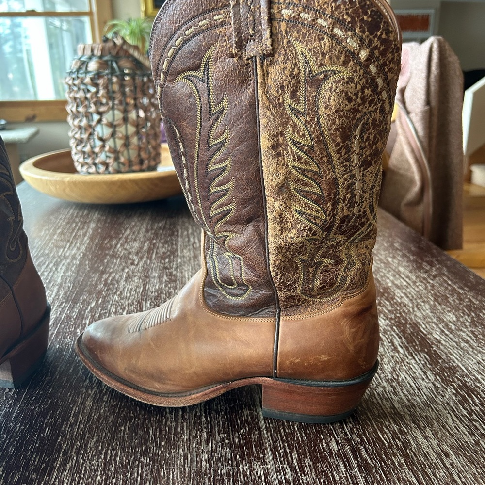 Tony Lama Brown Western Boots - Picture 9 of 11